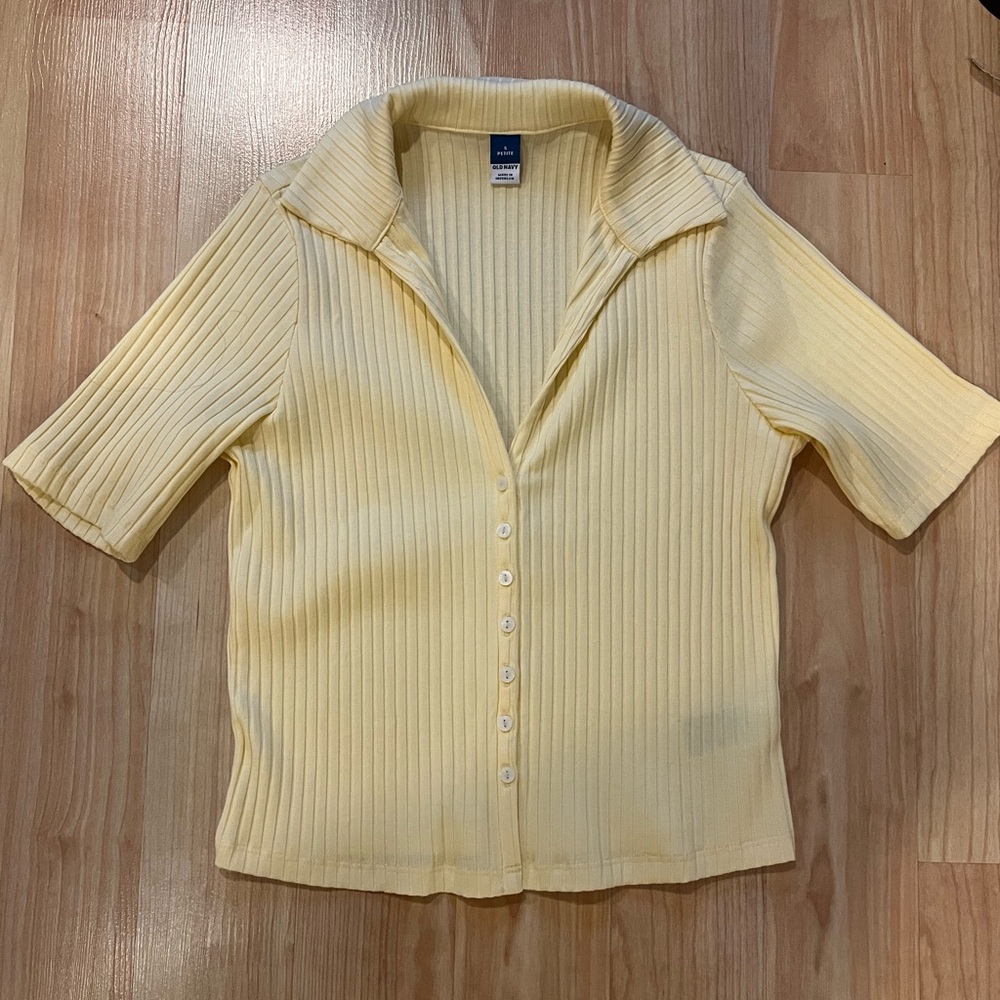 Old Navy butter Yellow Ribbed short sleeve Cardigan